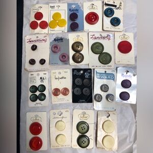 New with Cards 44 Vintage Buttons in 19 Cards Colorful Buttons